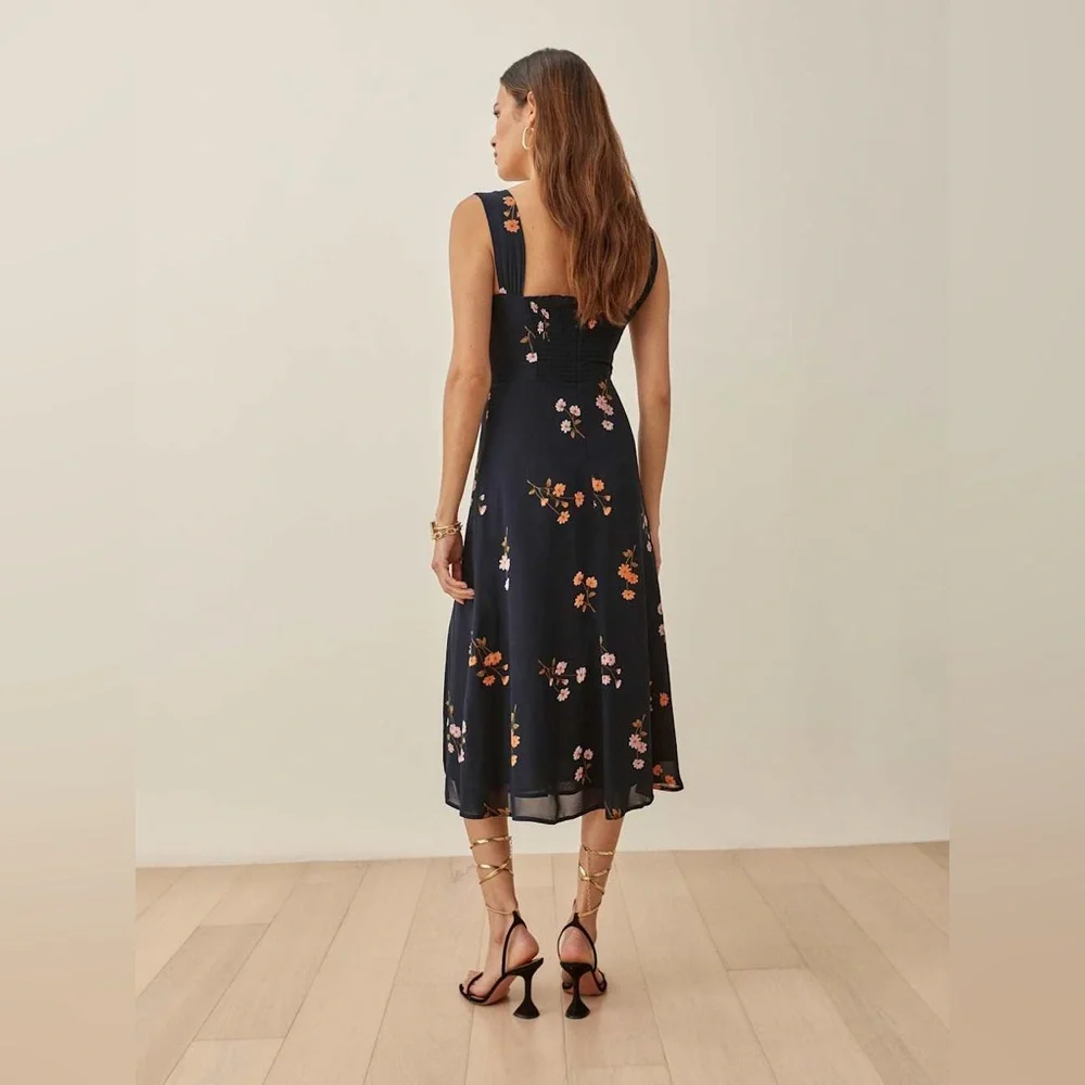 Reformation Fulton Floral Navy Midi Dress in Princess Margaret Size: 4 - Picture 4 of 15